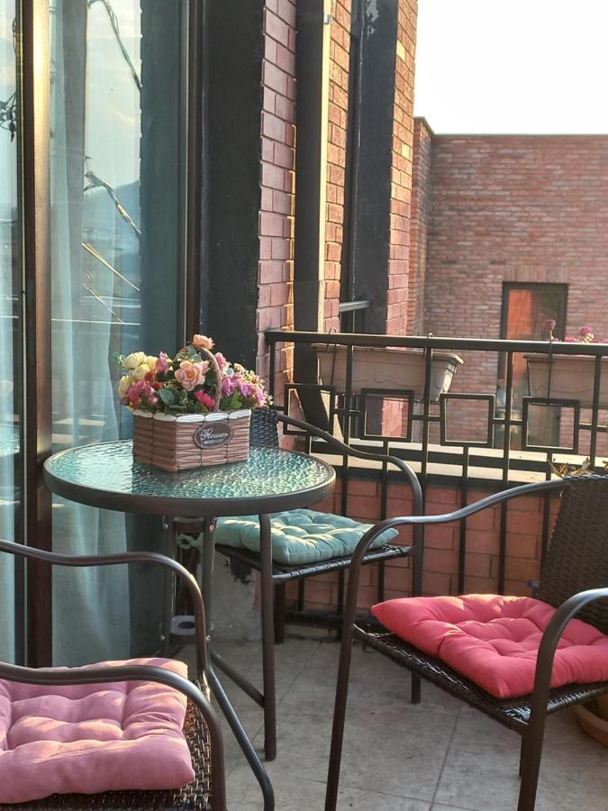 Annamari Apartamento Tbilisi Exterior foto