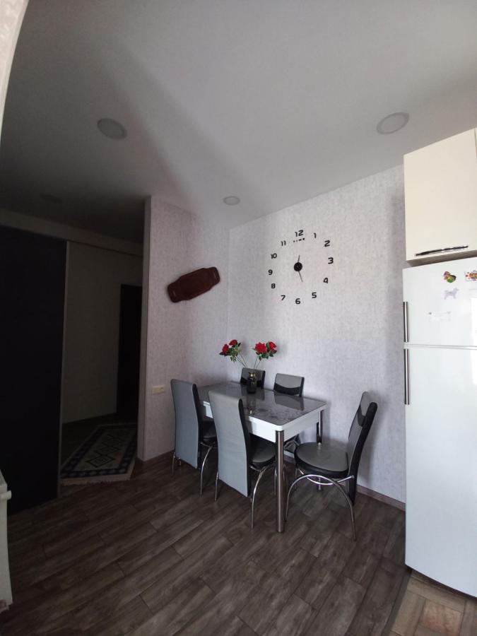 Annamari Apartamento Tbilisi Exterior foto